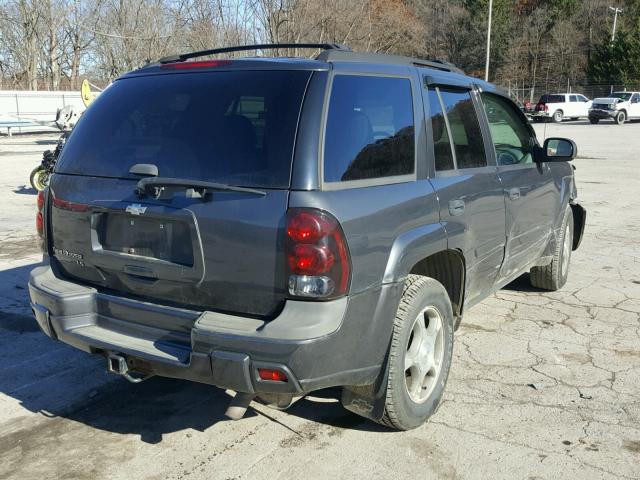 1GNDT13S972130599 - 2007 CHEVROLET TRAILBLAZE GRAY photo 4