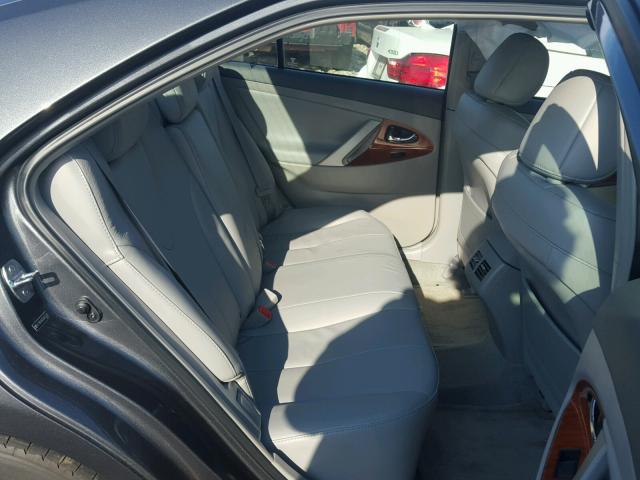 4T1BK46KX8U065280 - 2008 TOYOTA CAMRY LE ნაცრისფერი ფოტო 6