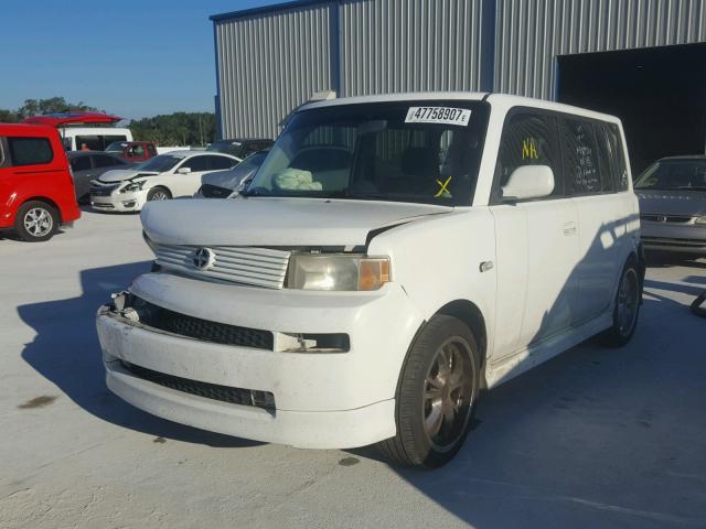 JTLKT334050177210 - 2005 TOYOTA SCION XB WHITE photo 2