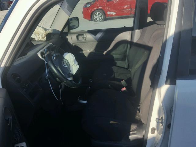 JTLKT334050177210 - 2005 TOYOTA SCION XB 白色 照片 5