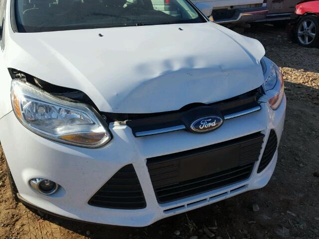 1FAHP3F28CL426469 - 2012 FORD FOCUS SE WHITE photo 9