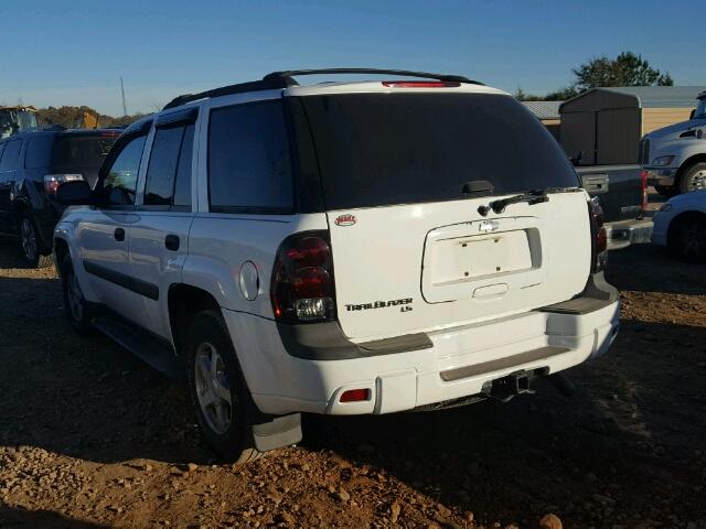 1GNDT13S552302852 - 2005 CHEVROLET TRAILBLAZE WHITE photo 3