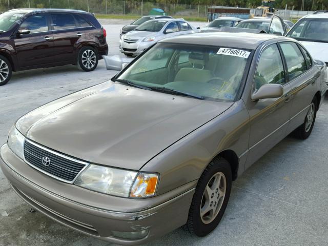 4T1BF18B7WU225046 - 1998 TOYOTA AVALON XL GOLD photo 2