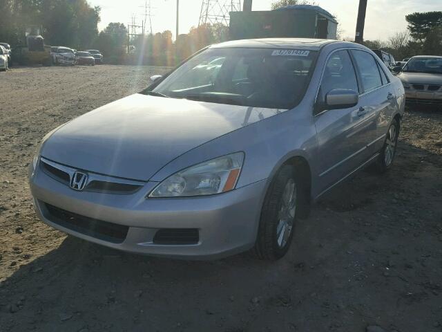 1HGCM66557A063446 - 2007 HONDA ACCORD EX SILVER photo 2