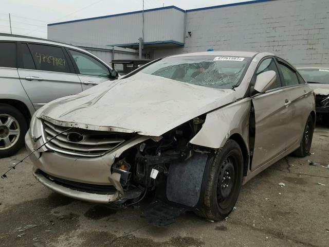 5NPEB4AC8BH277565 - 2011 HYUNDAI SONATA GLS BROWN photo 2