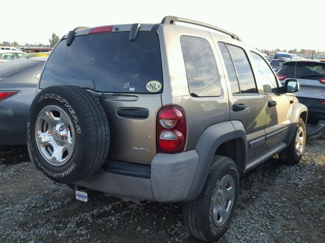 1J8GL48K77W660426 - 2007 JEEP LIBERTY SP GOLD photo 4