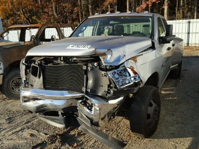 3C63RRGL5HG654997 - 2017 RAM 3500 ST SILVER photo 2