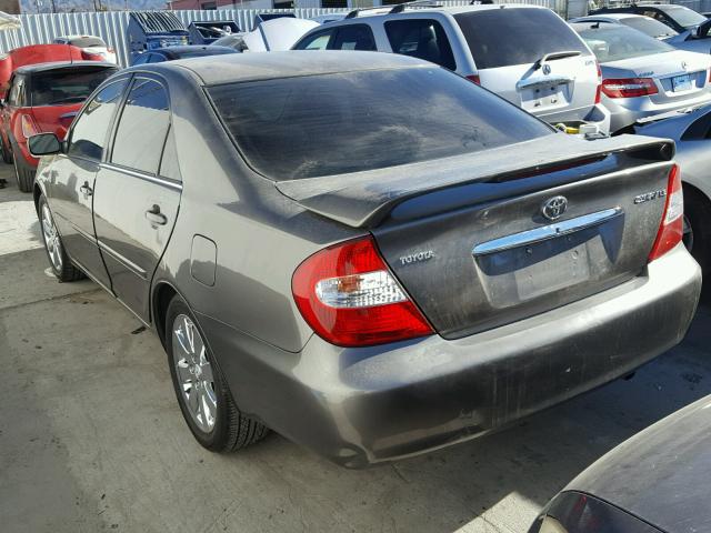 JTDBE32KX30153628 - 2003 TOYOTA CAMRY LE GRAY photo 3