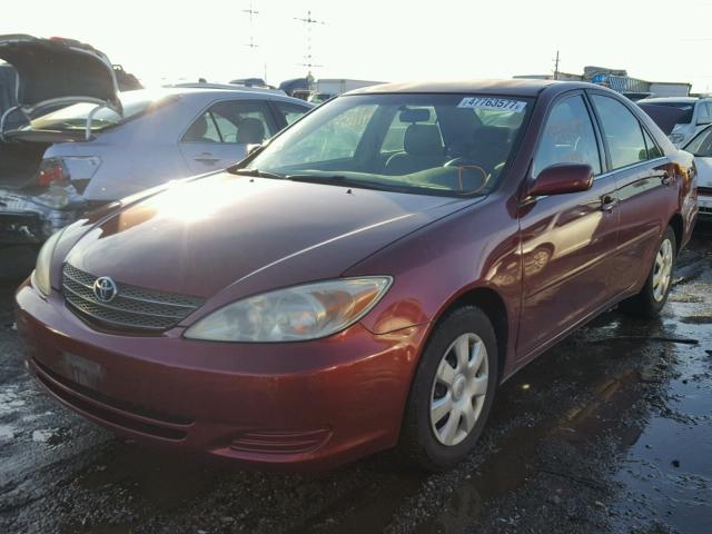 4T1BE32K02U035820 - 2002 TOYOTA CAMRY LE ბურგუნდია ფოტო 2