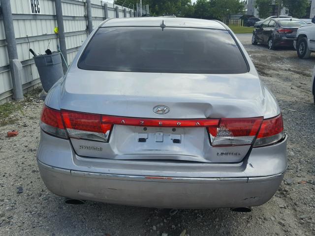 KMHFC46F26A084437 - 2006 HYUNDAI AZERA SE SILVER photo 9