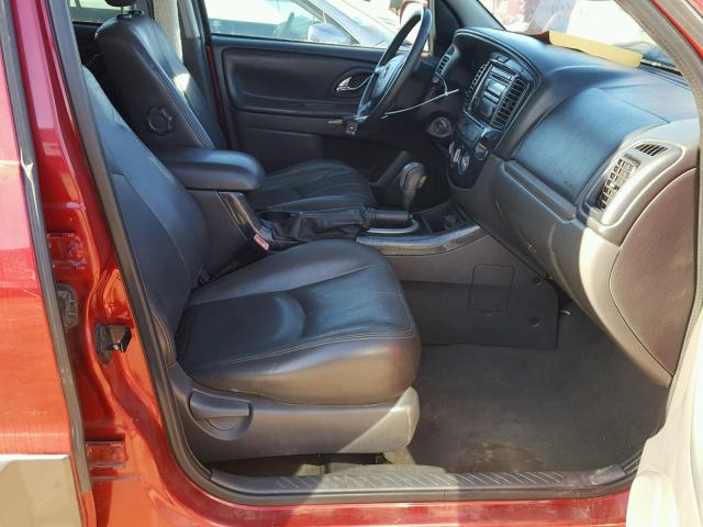 4F2YZ06115KM35307 - 2005 MAZDA TRIBUTE S RED photo 5