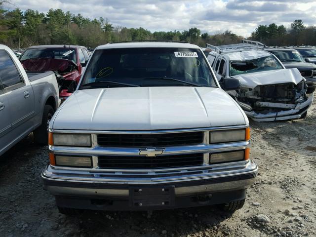 1GNEK13R4XJ328517 - 1999 CHEVROLET TAHOE K150 WHITE photo 10