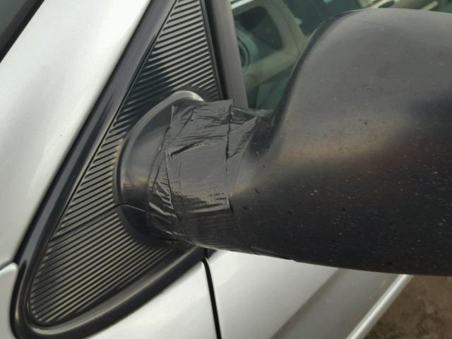 2C8GP54L45R601628 - 2005 CHRYSLER TOWN & COU SILVER photo 9