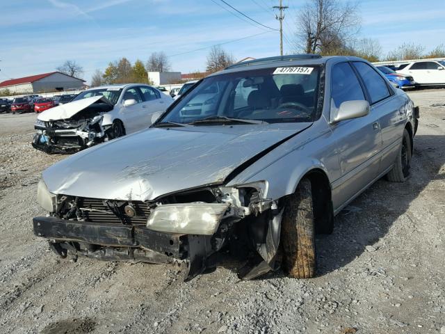 4T1BG22K41U108576 - 2001 TOYOTA CAMRY CE GRAY photo 2