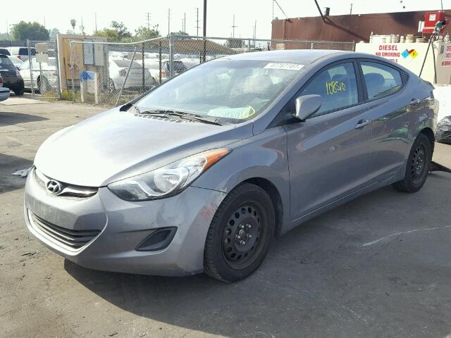 5NPDH4AE2DH215657 - 2013 HYUNDAI ELANTRA GL GRAY photo 2