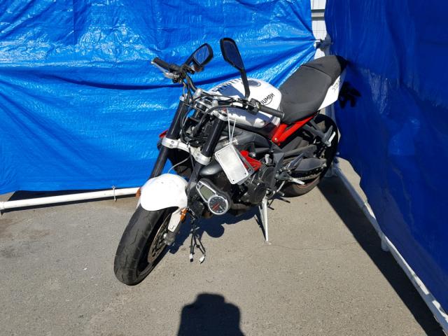 SMTL03NE4HT782365 - 2017 TRIUMPH MOTORCYCLE STREET TRI WHITE photo 2