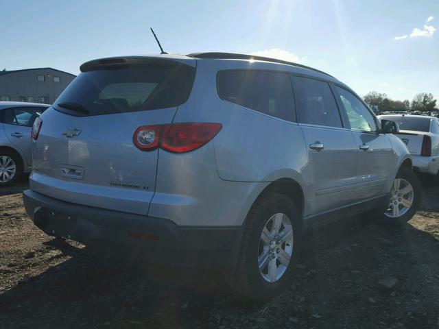 1GNKVGED9BJ354537 - 2011 CHEVROLET TRAVERSE L SILVER photo 4