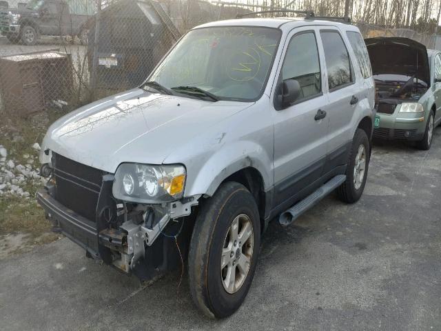 1FMYU93185KE02372 - 2005 FORD ESCAPE XLT SILVER photo 2