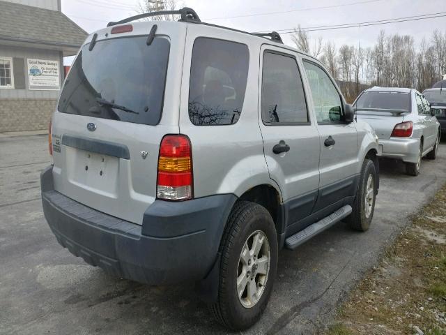 1FMYU93185KE02372 - 2005 FORD ESCAPE XLT SILVER photo 4