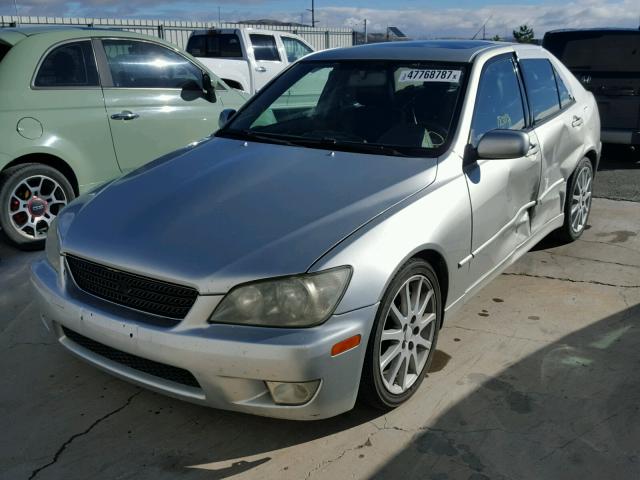 JTHBD192530068658 - 2003 LEXUS IS 300 SILVER photo 2