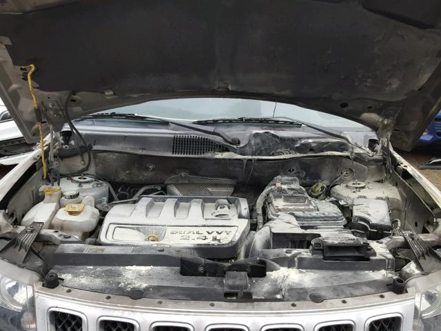 1C4NJDBB9ED538365 - 2014 JEEP COMPASS SP 银色 照片 7