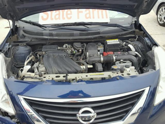 3N1CN7AP1EL843639 - 2014 NISSAN VERSA BLUE photo 7