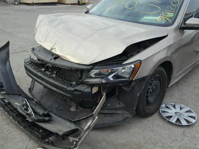 1VWAS7A39GC012637 - 2016 VOLKSWAGEN PASSAT S GRAY photo 9