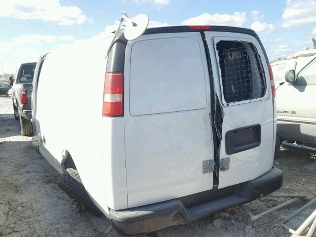 1GCFG15XX91155437 - 2009 CHEVROLET EXPRESS G1 WHITE photo 3