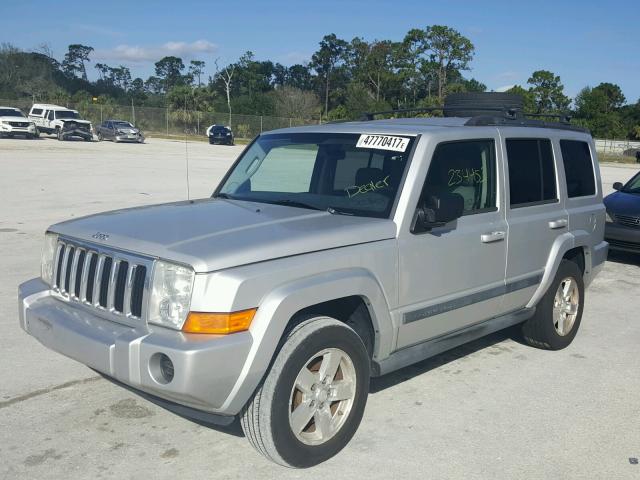 1J8HH48K97C587406 - 2007 JEEP COMMANDER SILVER photo 2