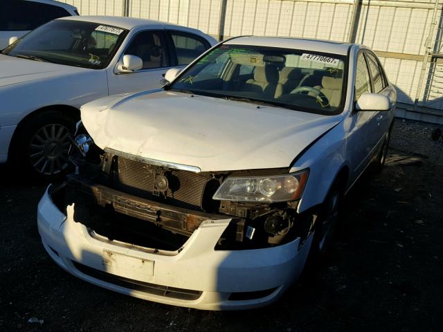 5NPET46C68H398075 - 2008 HYUNDAI SONATA WHITE photo 2