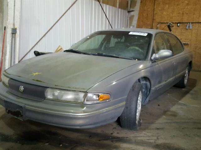 2C3HC56F7SH699827 - 1995 CHRYSLER LHS GOLD photo 2