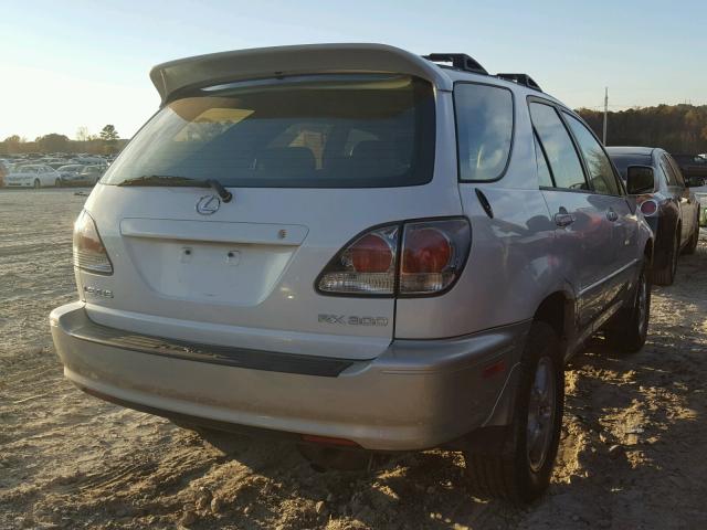 JTJHF10UX20266474 - 2002 LEXUS RX 300 WHITE photo 4