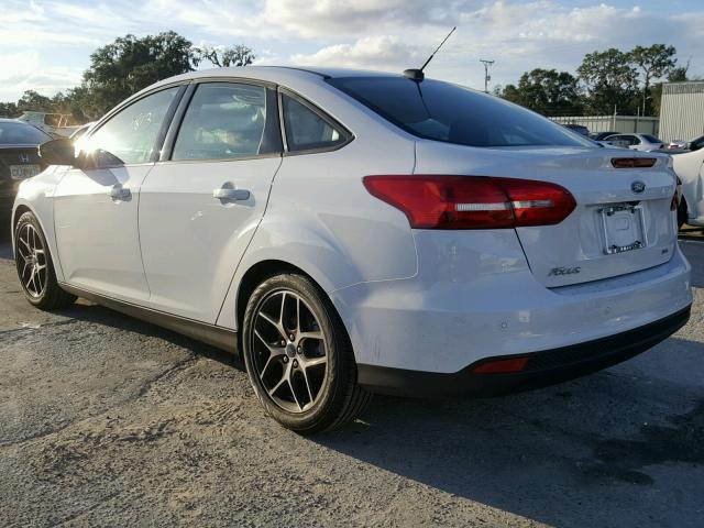 1FADP3H26HL322744 - 2017 FORD FOCUS SEL WHITE photo 3