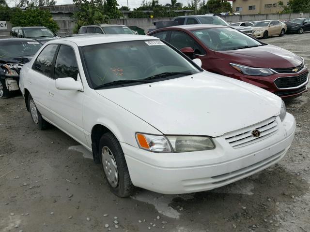 4T1BG22K4VU814274 - 1997 TOYOTA CAMRY CE WHITE photo 1