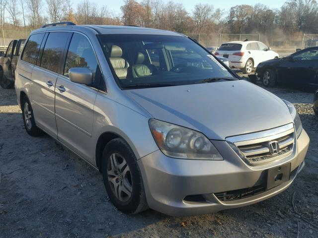 5FNRL38715B114468 - 2005 HONDA ODYSSEY EX SILVER photo 1