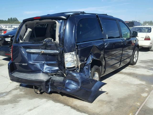 2A8HR54PX8R815121 - 2008 CHRYSLER TOWN & COU BLUE photo 4