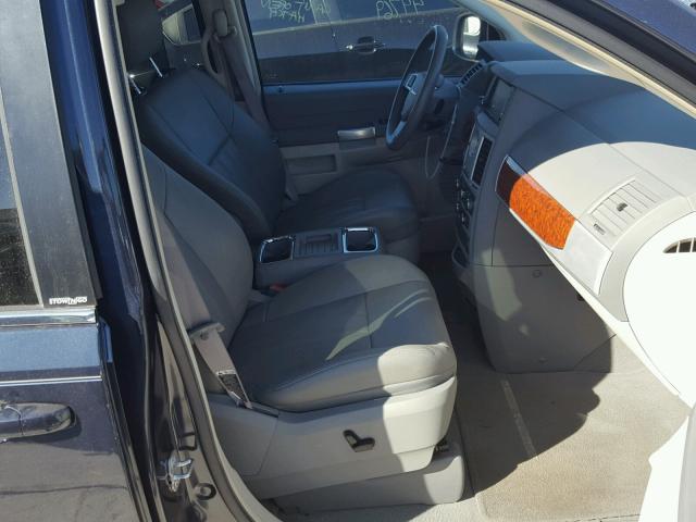 2A8HR54PX8R815121 - 2008 CHRYSLER TOWN & COU 蓝色 照片 5