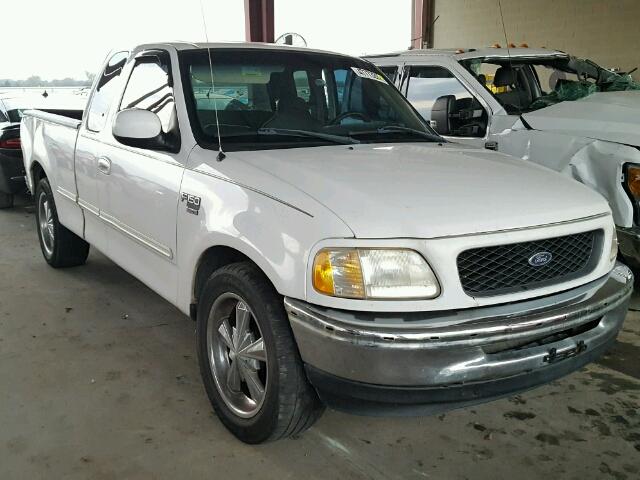 1FTRX17L3WKC38172 - 1998 FORD F150 WHITE photo 1