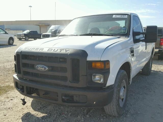 1FTNF20528EB47706 - 2008 FORD F250 SUPER WHITE photo 2