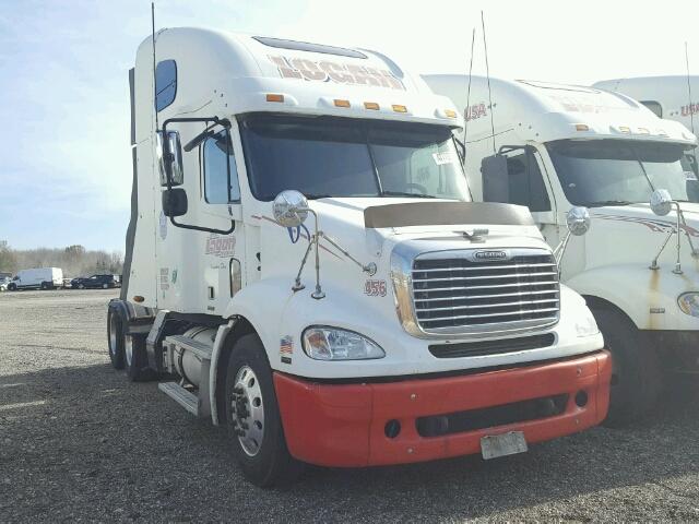 1FUJF0CV06LW23211 - 2006 FREIGHTLINER COLUMBIA 1 WHITE photo 1