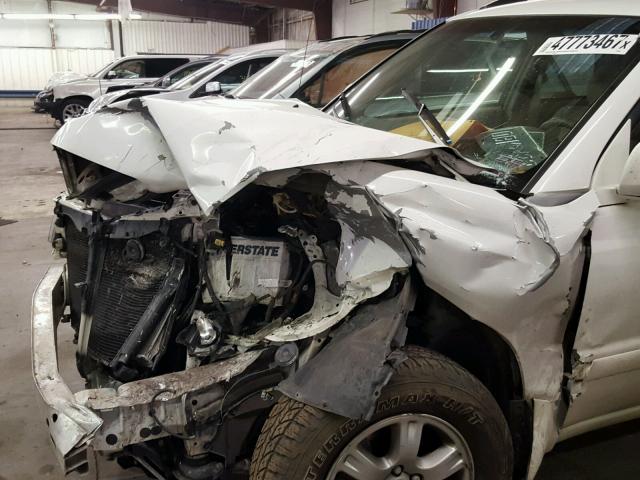 JTEEP21A260154329 - 2006 TOYOTA HIGHLANDER WHITE photo 9