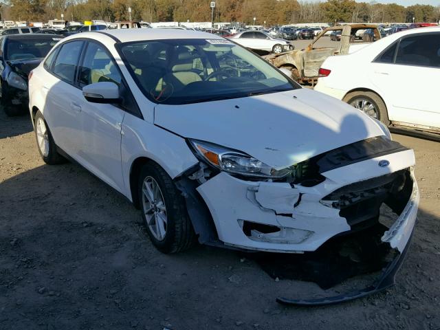 1FADP3F23FL252734 - 2015 FORD FOCUS SE WHITE photo 1