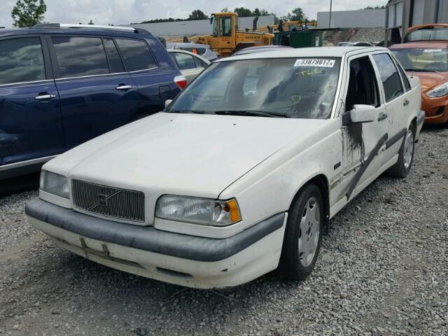 YV1LS5552T1338131 - 1996 VOLVO 850 BASE WHITE photo 2