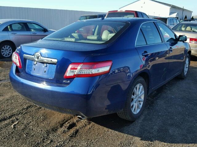 4T1BF3EKXBU756901 - 2011 TOYOTA CAMRY BASE BLUE photo 4