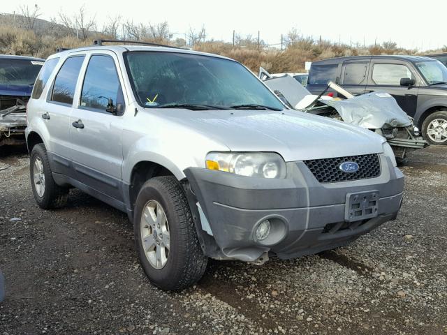 1FMYU93185KA97231 - 2005 FORD ESCAPE XLT SILVER photo 1