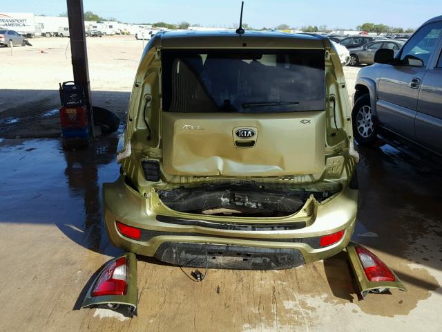 KNDJT2A63C7399461 - 2012 KIA SOUL + GREEN photo 9