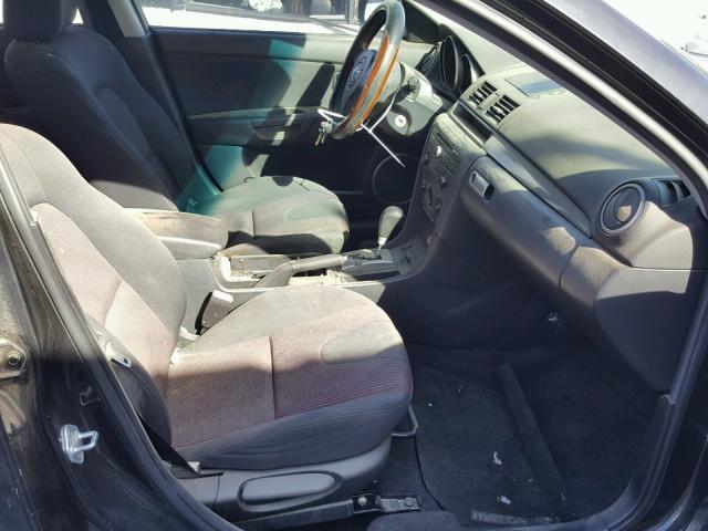 JM1BK143661432706 - 2006 MAZDA 3 HATCHBAC BLACK photo 5