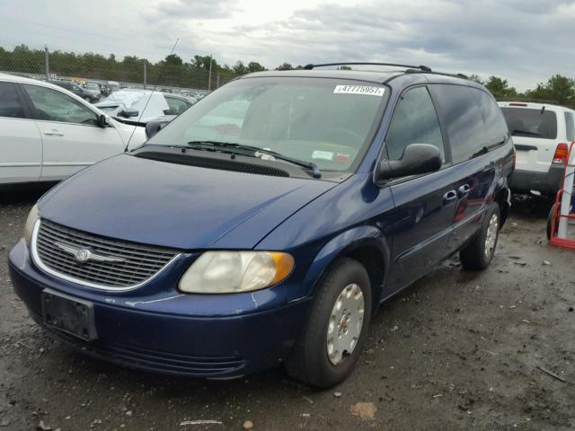 2C4GP44382R652816 - 2002 CHRYSLER TOWN & COU BLUE photo 2