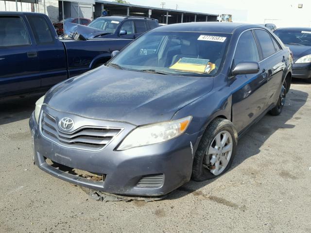 4T1BF3EK8BU153378 - 2011 TOYOTA CAMRY BASE CHARCOAL photo 2