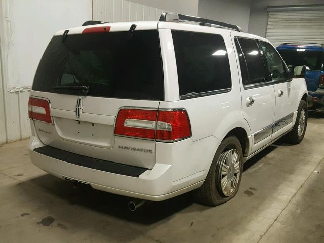 5LMJJ2J57AEJ03369 - 2010 LINCOLN NAVIGATOR WHITE photo 4